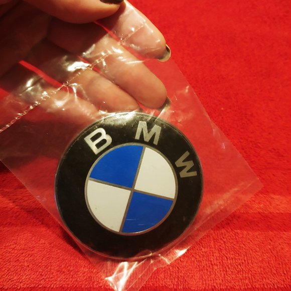 BMW Other - 50% off 2 or more items............BMW hood badge